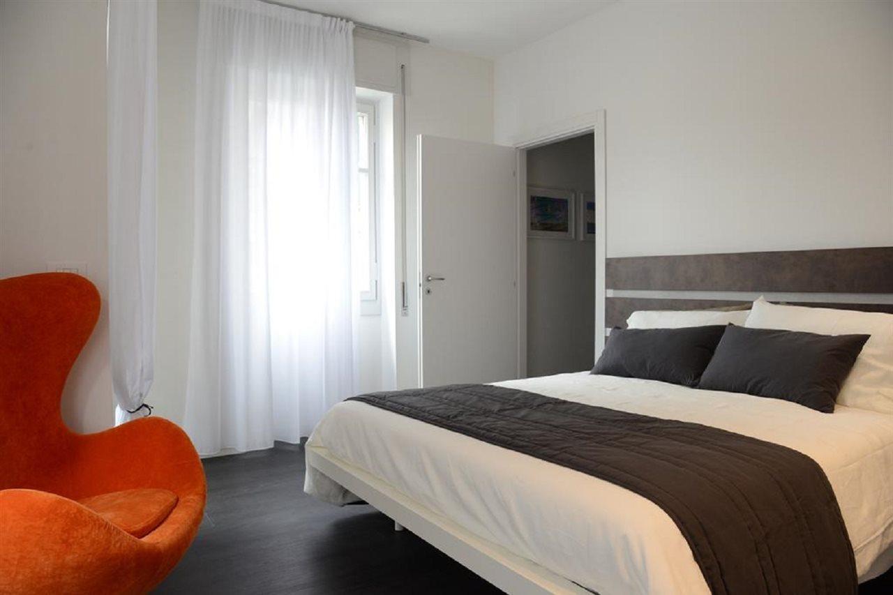 Art Design Appartamento Con Terrazzo By Logicasa Lake Como Bagian luar foto