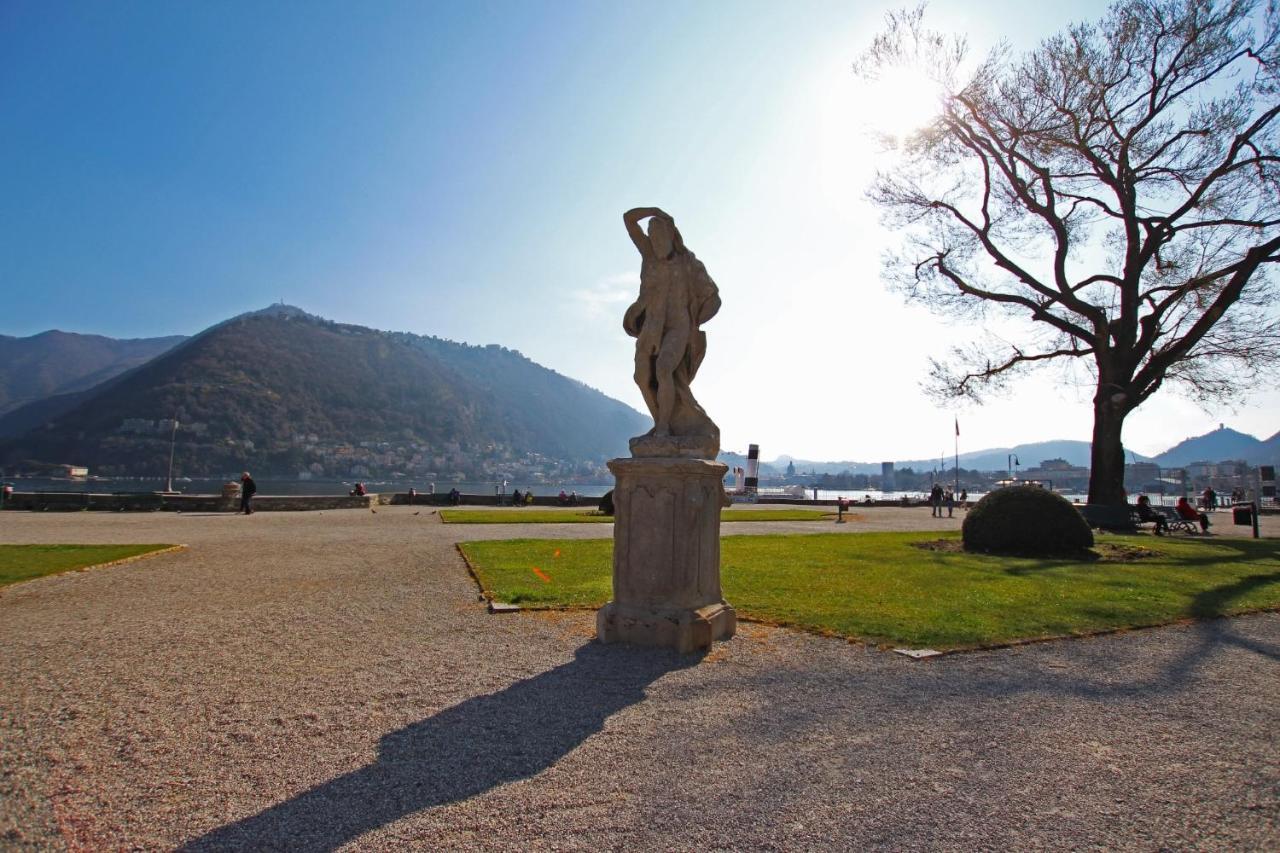 Art Design Appartamento Con Terrazzo By Logicasa Lake Como Bagian luar foto